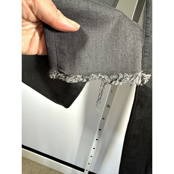 FRAME DENIM Women's Le High Skinny Frayed Hem Cropped Jeans Black Size 28 - Picture 5 of 12